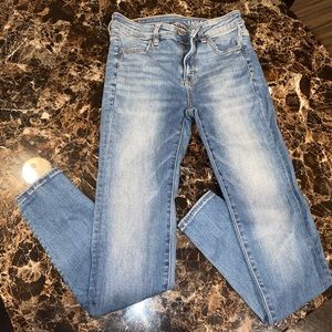 American Eagle Jeans Size 4 Regular, great condition like new